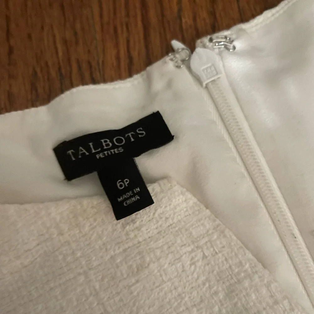 Talbots - Picture 5 of 9